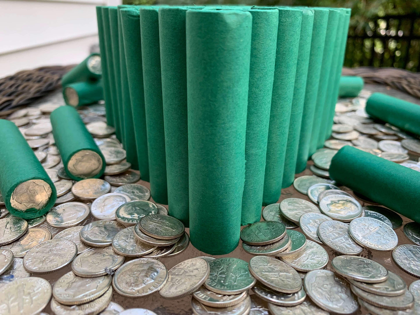 VINTAGE GREEN BANK ROLL WITH A BU SILVER DIME SHOWING