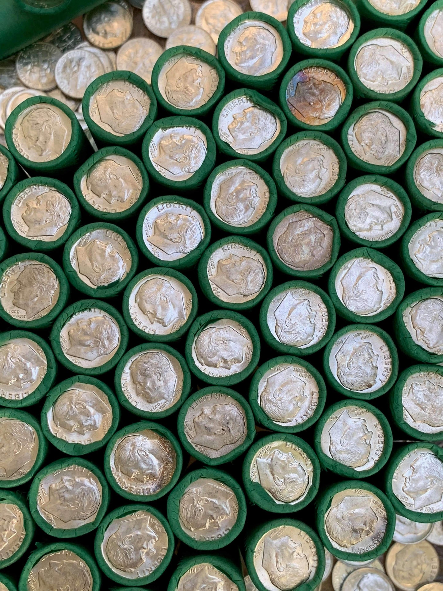 VINTAGE GREEN BANK ROLL WITH A BU SILVER DIME SHOWING