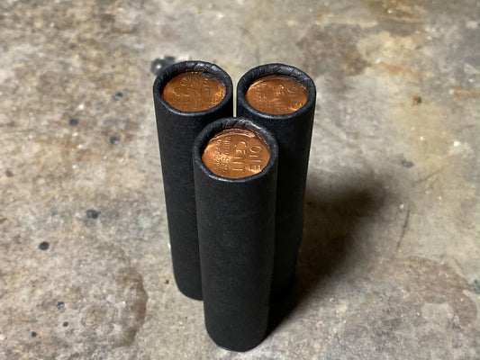 UNCIRCULATED WHEAT CENT showing on end of old vintage us wheat penny roll coins estate lot sale vintage hoard collection