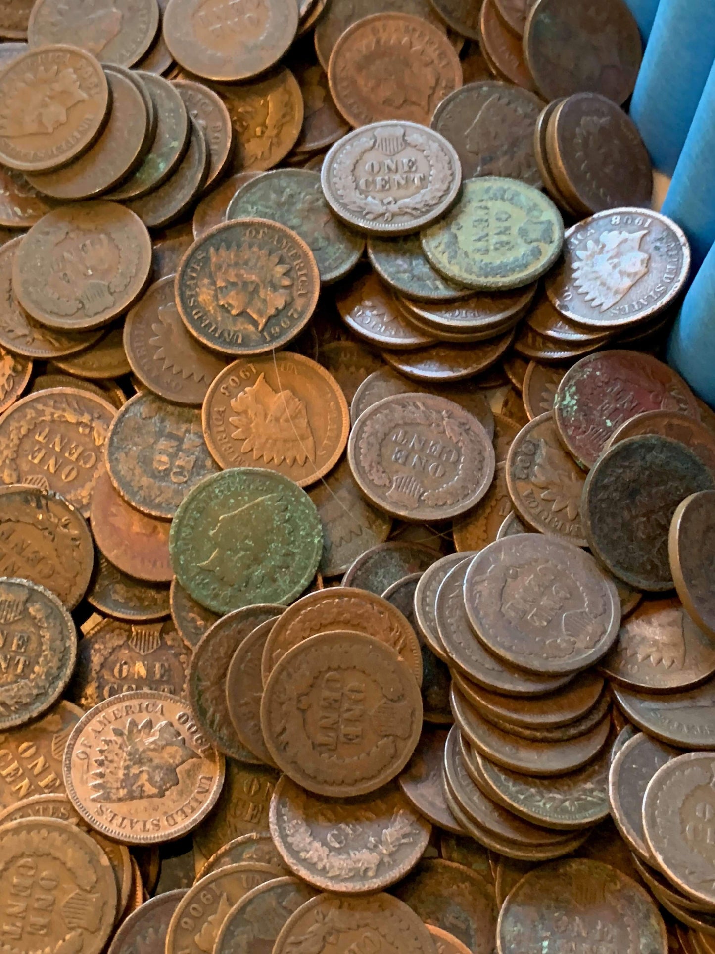 VINTAGE BLUE BANK ROLL WITH INDIAN HEAD CENTS SHOWING