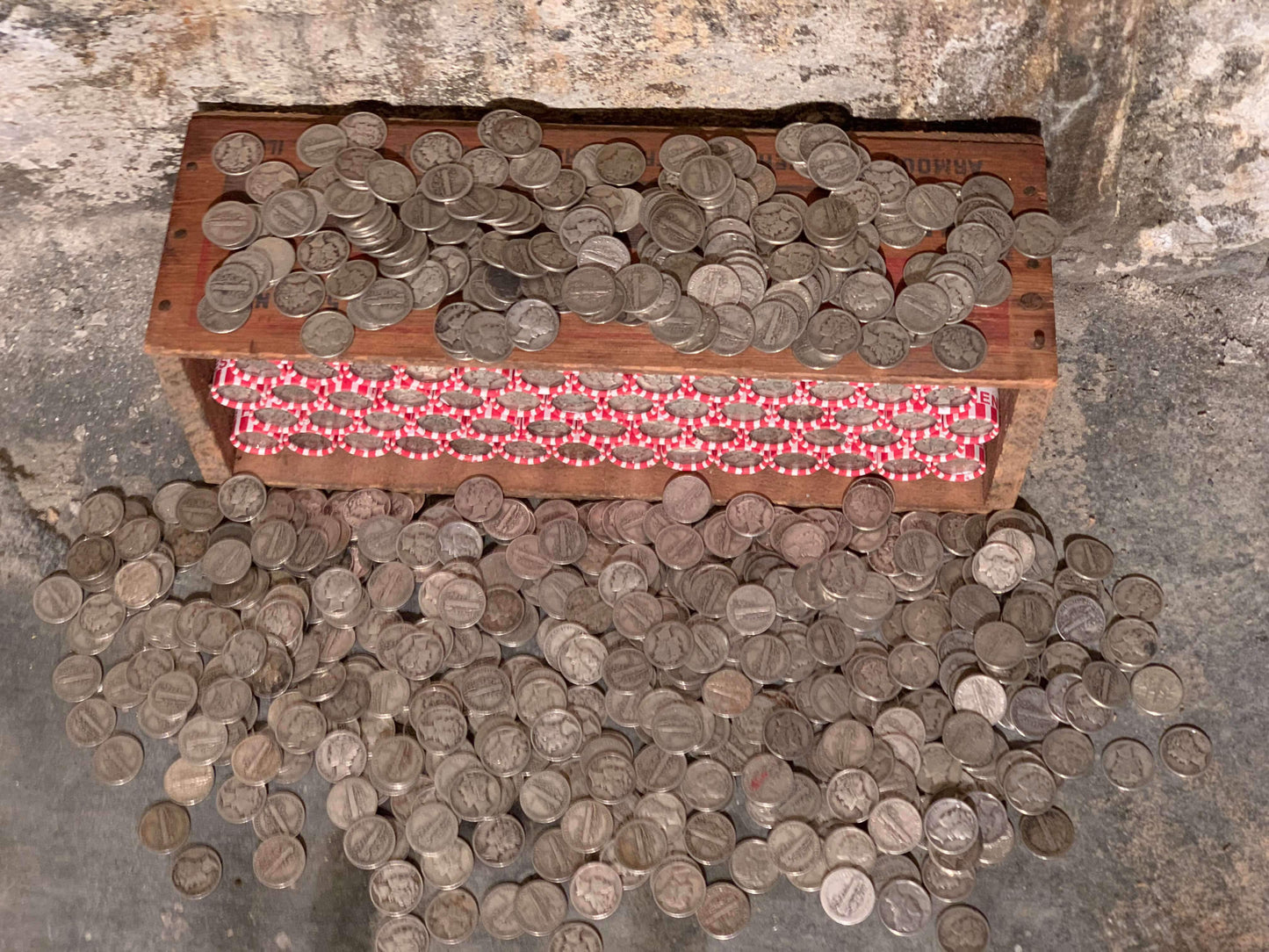 VINTAGE RED & WHITE BANK ROLL WITH A SILVER DIME SHOWING