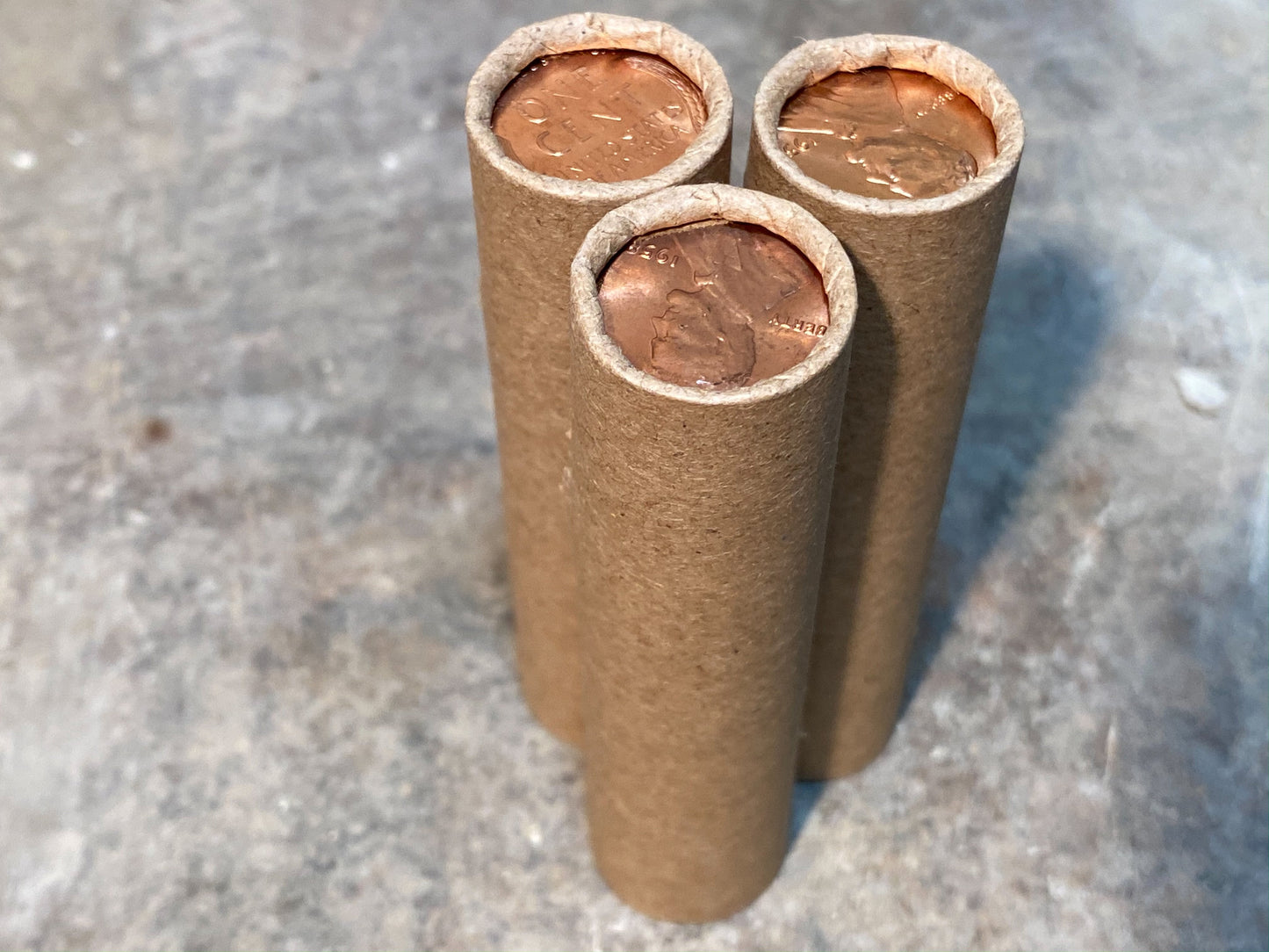 UNCIRCULATED WHEAT CENT showing on the end of old vintage us wheat penny roll coins estate lot sale vintage hoard collection hoard